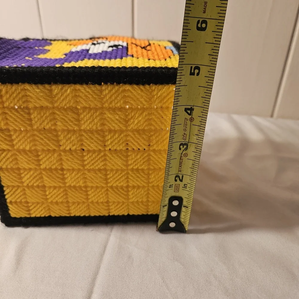 Vintage 1995 Looney Tunes Tissue Box Cover 